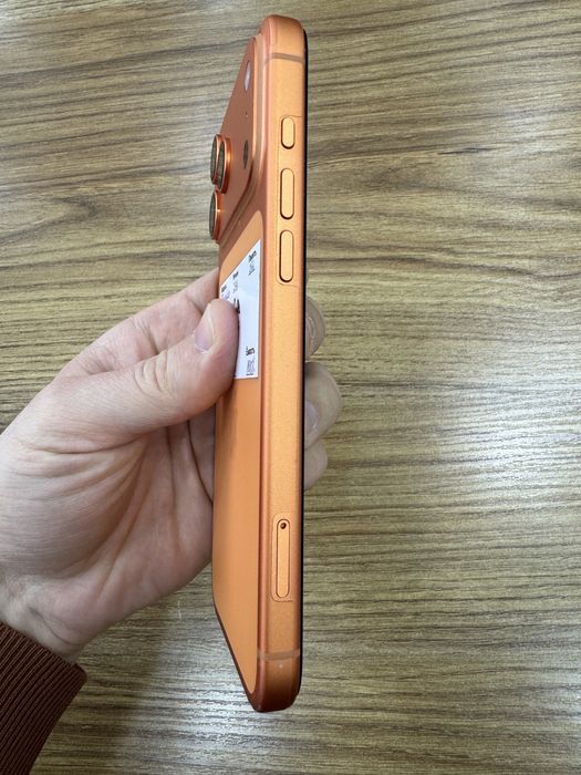 iPhone 17 pro max 100% orange sim-e-sim