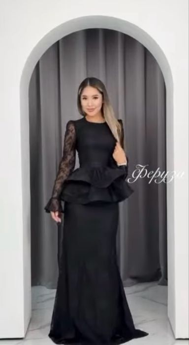 Длинное черное платье