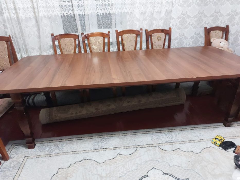 Стол для гостиной