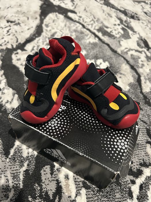 Adidas Mickey Mouse