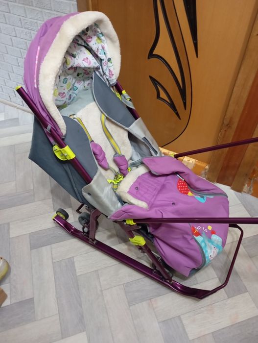 Санки- коляска в отличном состоянии.