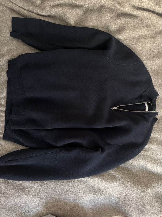 Полузамок бренда Zara