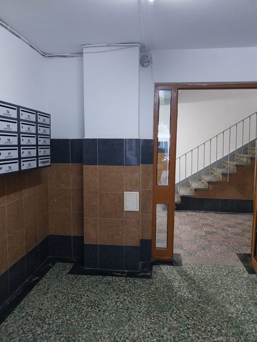 Okazie Apartament 2 camere balcon terasa și beci 10 minute Eroi Revolu ...