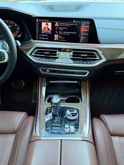 Bmw X5 M50i 4.4 twin power turbo Full