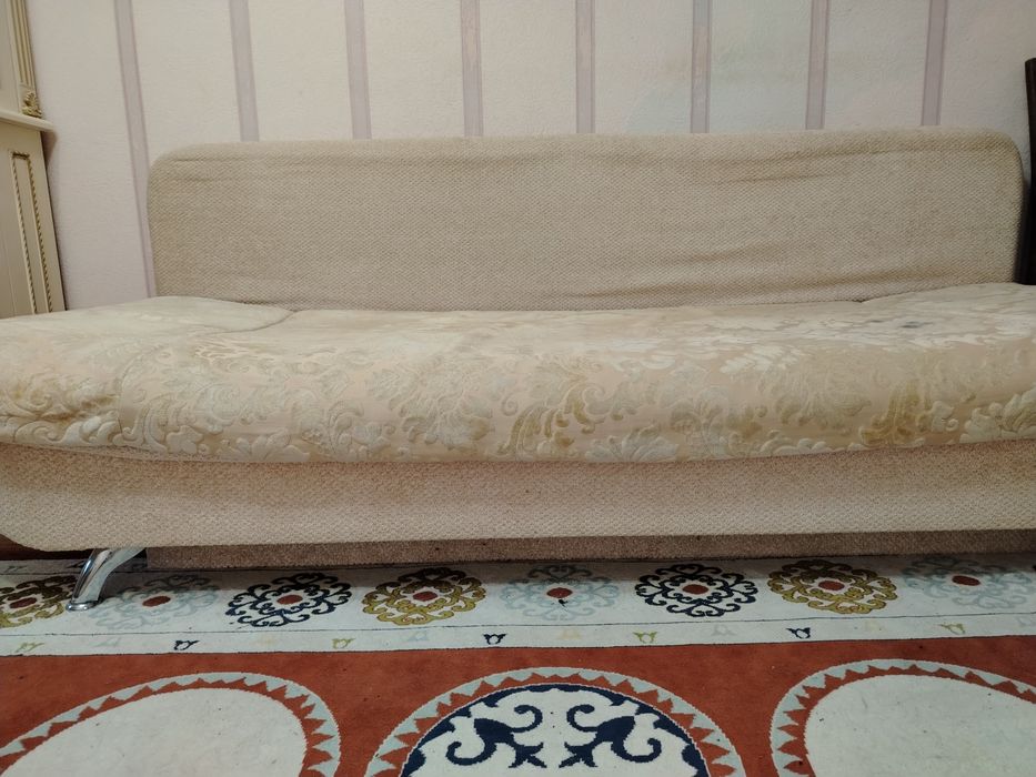 Диван сатылады продаётся
