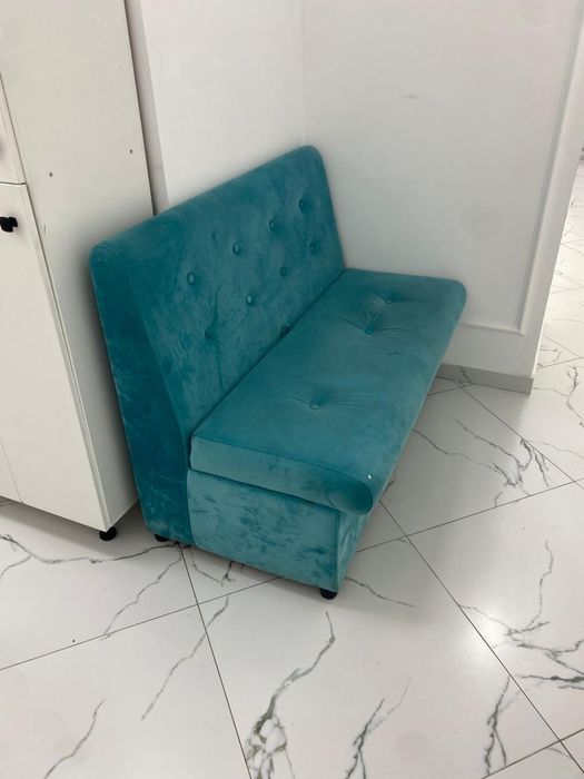 Диван для ожидания