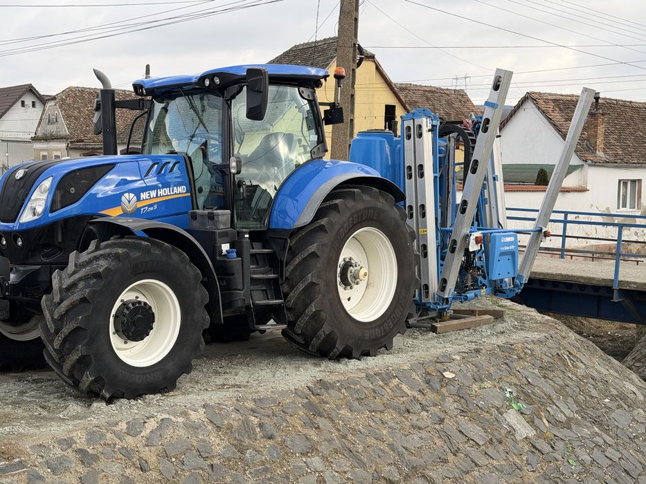 New Holland  T7 215 S