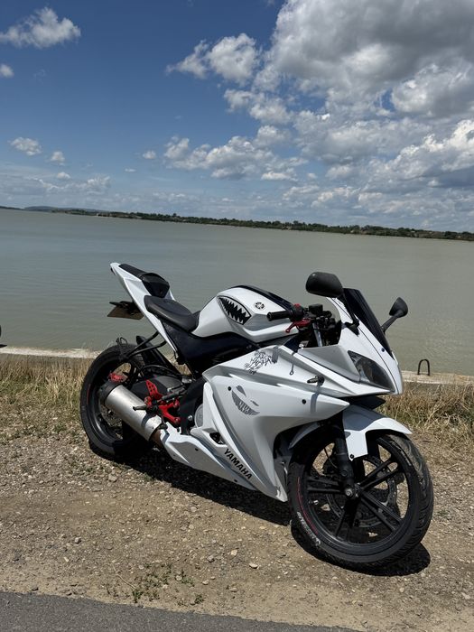 Yamaha yzf r125 2010 A1 se vinde urgent
