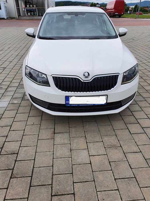 Skoda Octavia 1,6 tdi style - 9950 eur