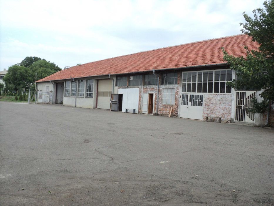 Продава се Промишлена сграда в Каблешково - 2347 кв.м за 327 €/кв.м - Снимка #1