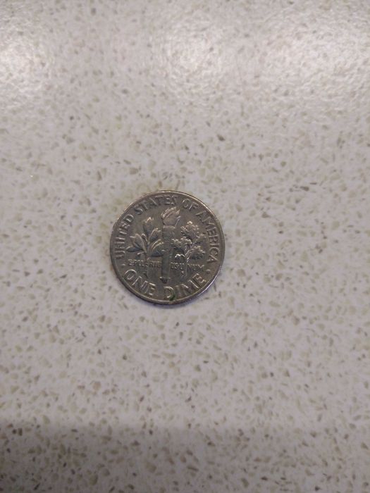 Американска колекционерска монета и стари сребърни български монети