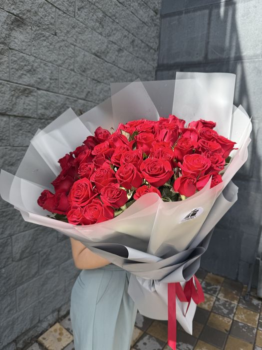 Розы метровые с доставкой