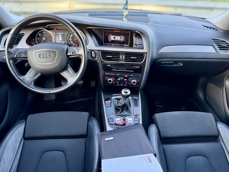 Audi A4 B8.5  S-line