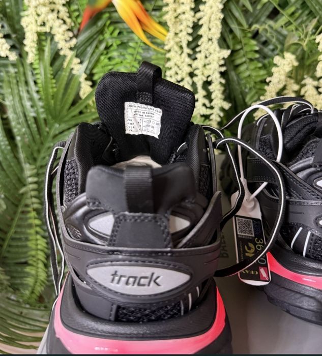 Balenciaga track led