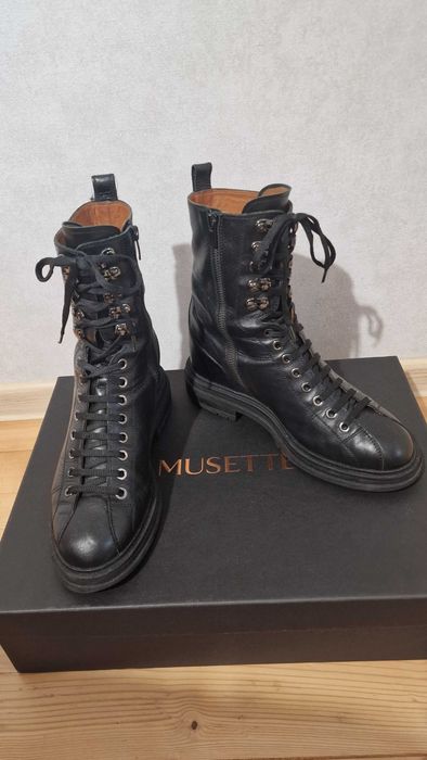 Боти/кубинки с връзки MUSETTE