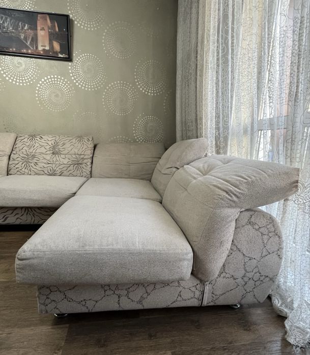 Диван угловой серый
