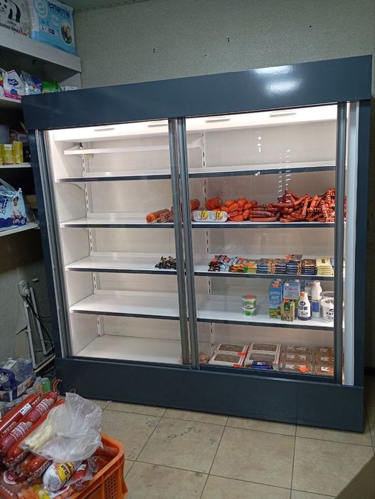 Vitrina xaladilnik zakazga yasab beramiz