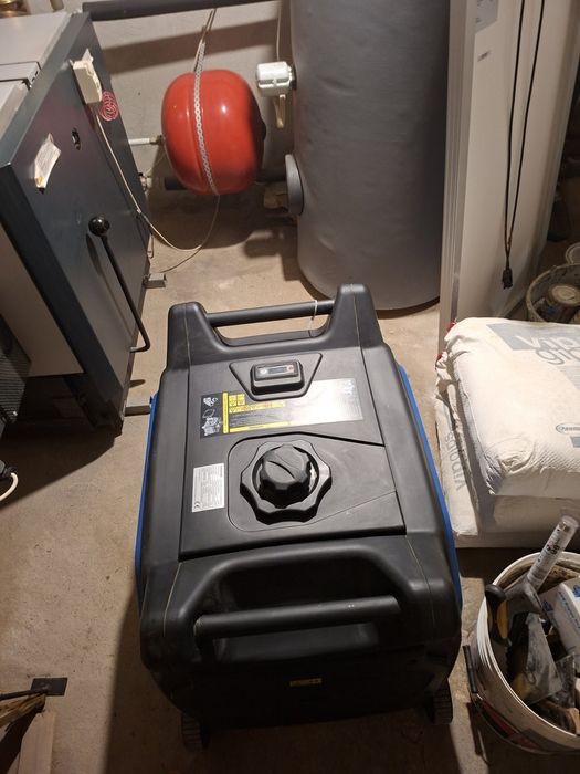 Продавам Генератор