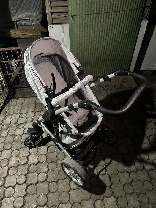 Srochniy kolyaska sotiladi ideal