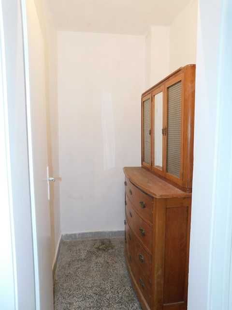 Дава се под наем Тристаен апартамент в Търговище, Център - 80 кв.м за 382.5 € - Снимка #10