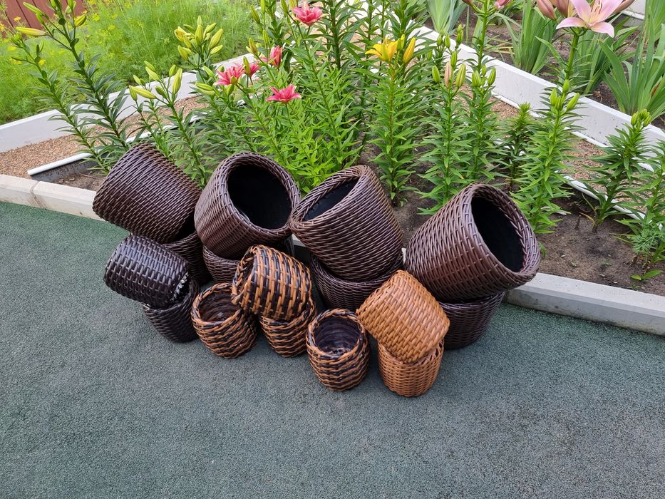 Кашпо из ротанга