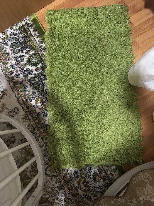 Ковер в хорошем состоянии коврики кілем