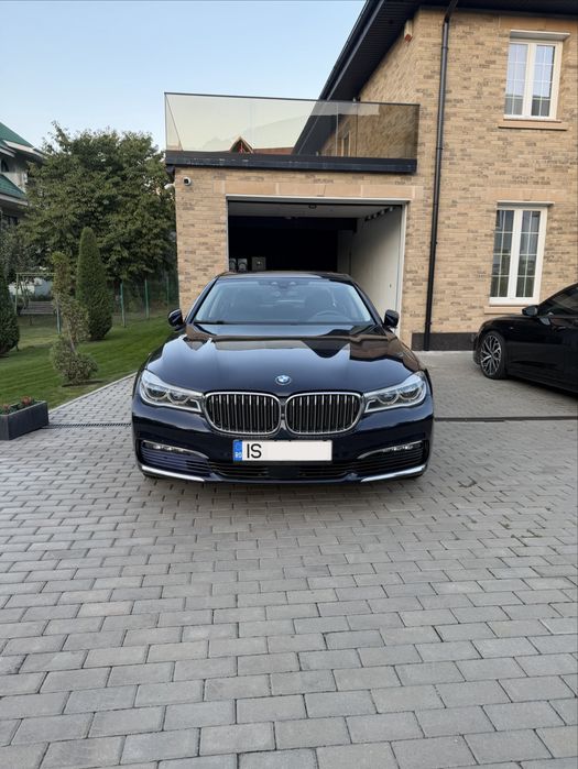 BMW 740D xDrive unic proprietar de 9 ani