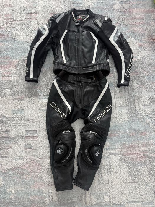 Costum moto / combinezon piele IXS marime 275 M/L