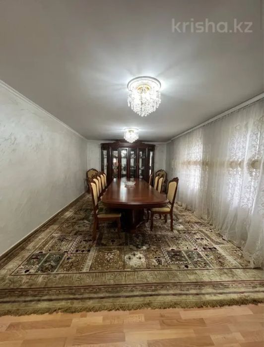 Продам хрустальную люстру