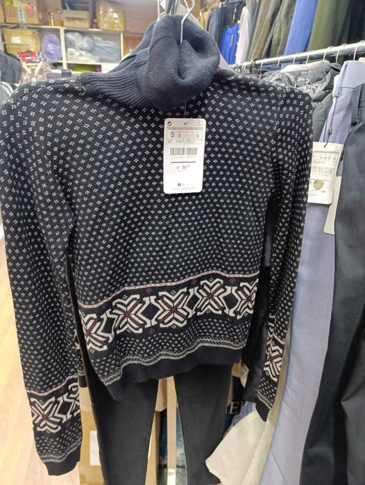 Кофта, платье женская Zara