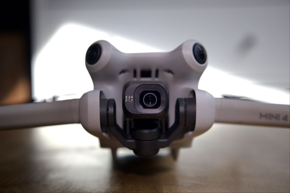 DJI Mini 4 Pro Fly More Combo
