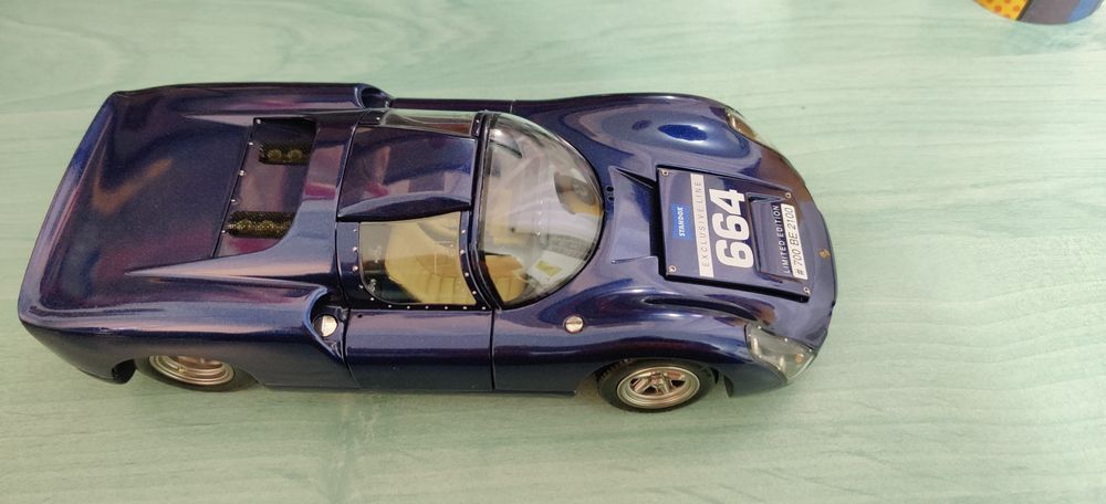 Macheta 1:18 Porsche 910 Exoto nu autoart
