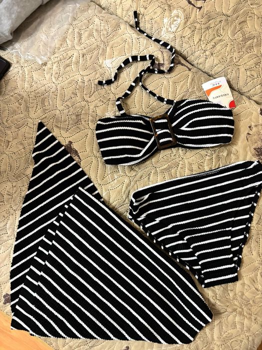 Новый купальник с парео