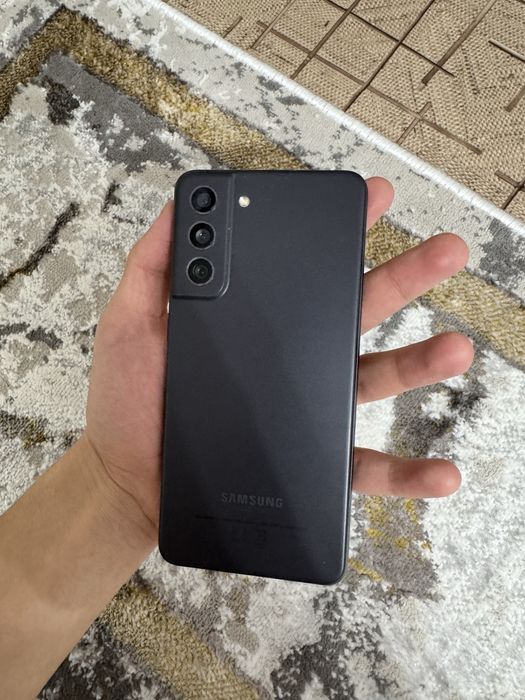 Продам Samsung S21 FE 128гб