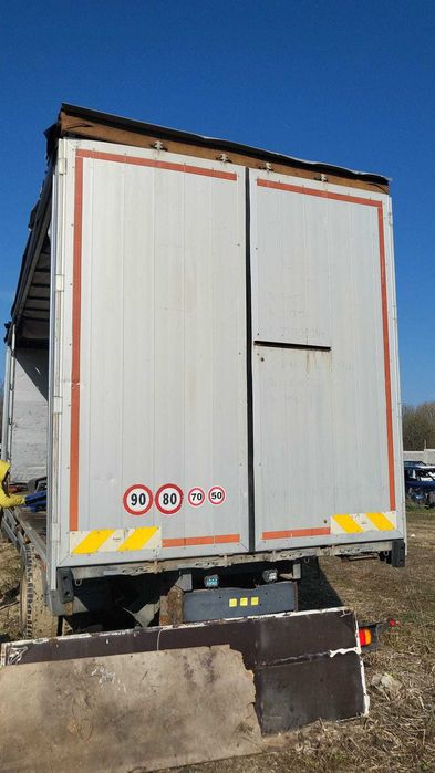 Usi cu stalpi renault midlum