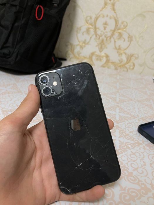 Обменяю Iphone 11