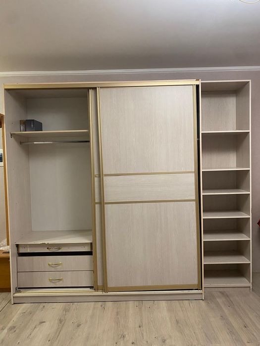 Продам шкаф купе 240/270