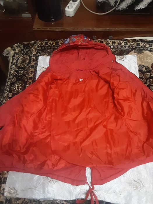 Куртка со съёмным капюшоном на девочку 4 - 6 лет