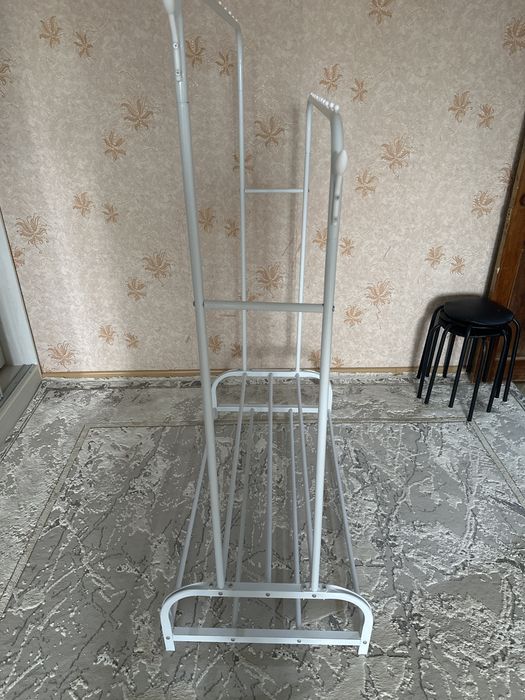Вешалка напольная