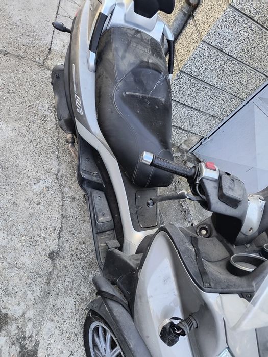 Piaggio mp3 300cc,Peugeot satelis 125,speedfight 2 v-clic на части