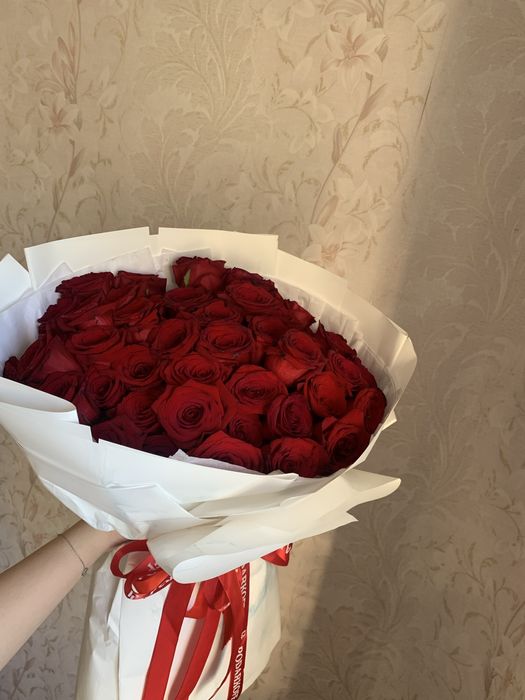 Букет из 51 красных роз