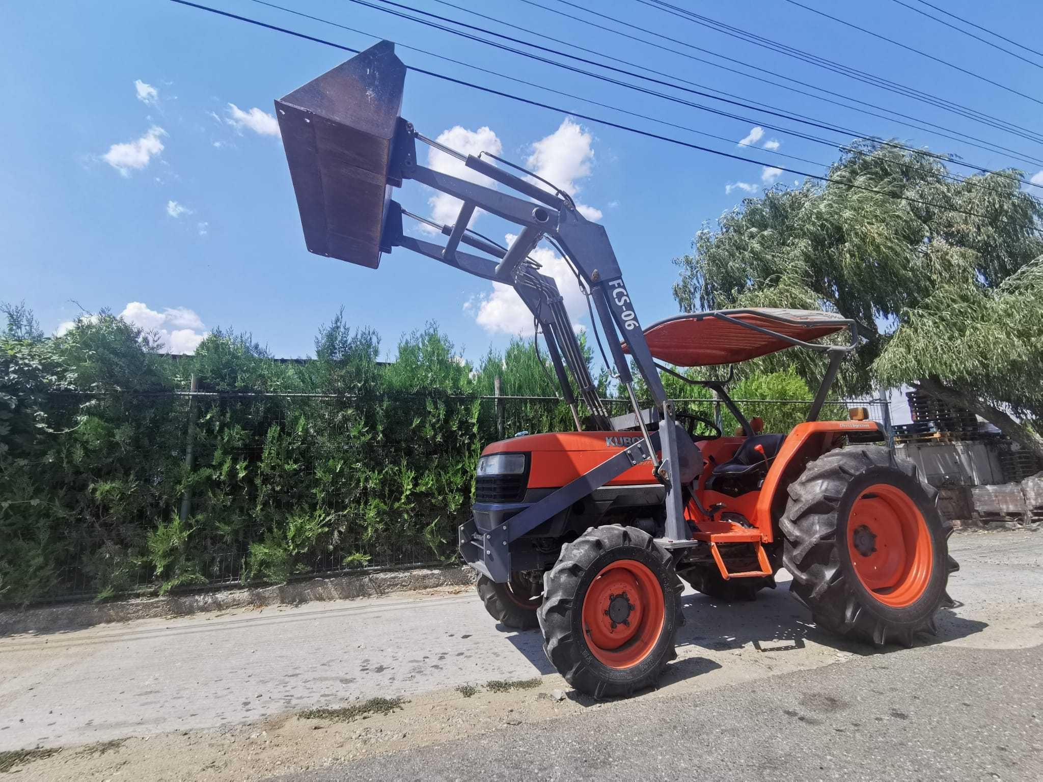 Tractor KUBOTA L4508 cu incartcator si tocatoare vegetatie GEO • OLX.ro