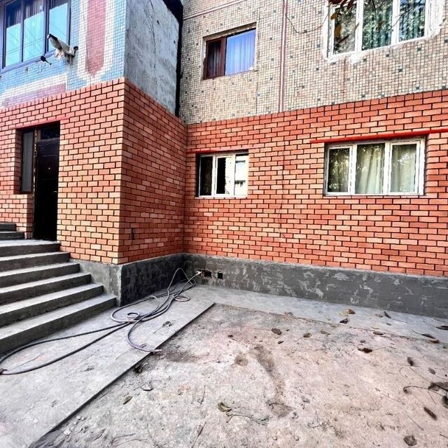 Balkonga g'isht teramiz