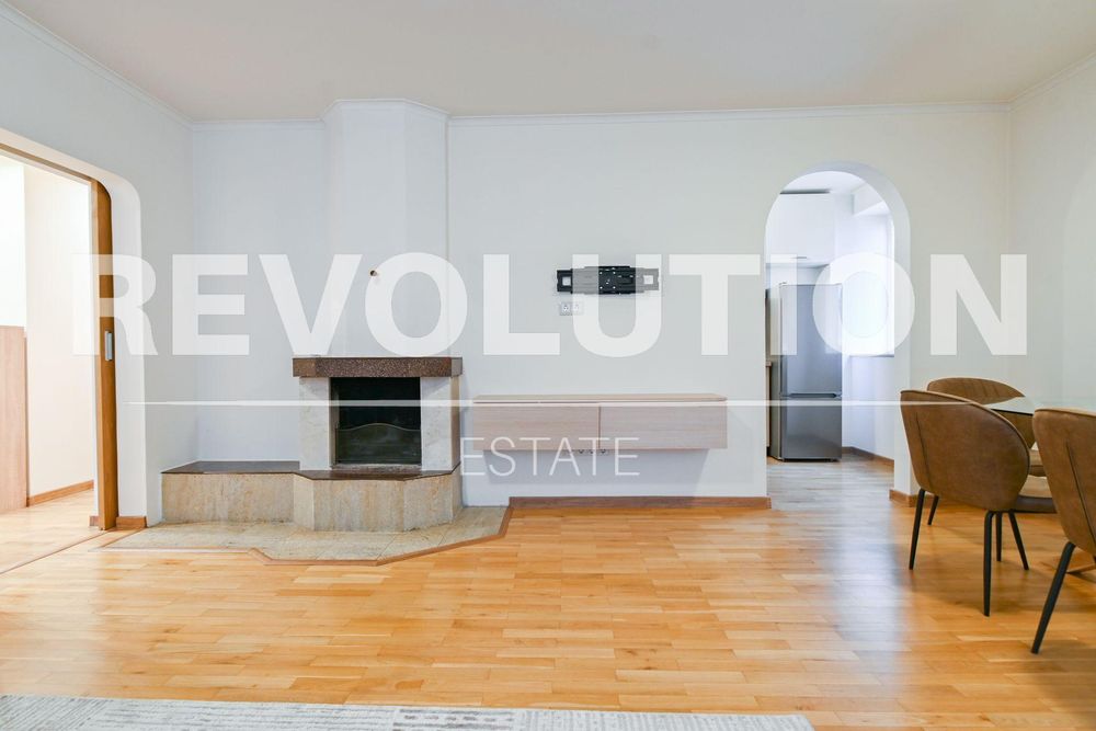 Дава се под наем Двустаен апартамент в София, Младост 4 - 70 кв.м за 698.19 € - Снимка #2