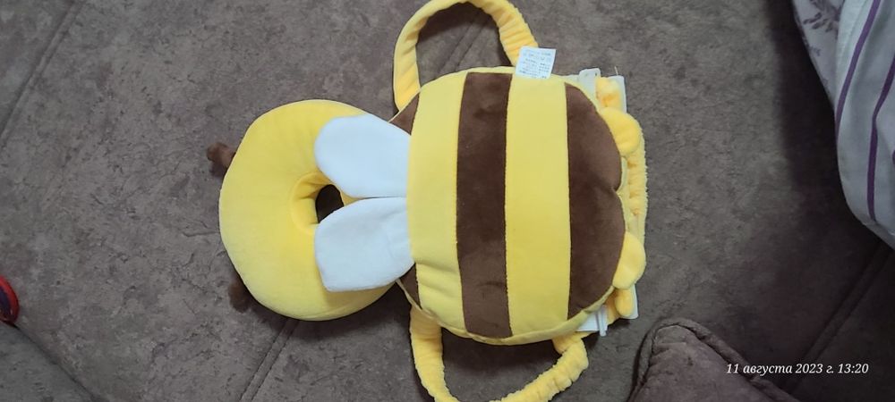 Продаётся рюкзак-подушка  для защиты головы ребёнка.