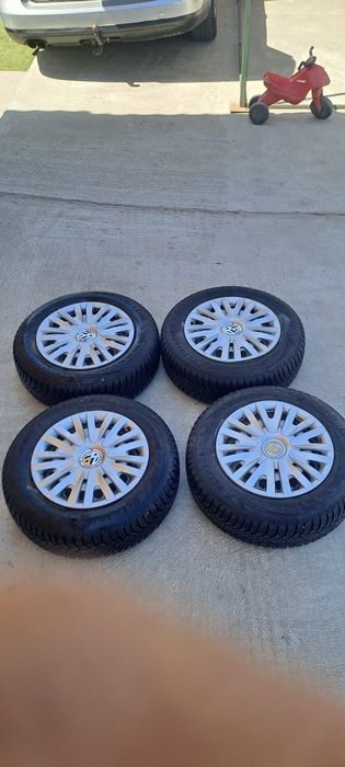 Vând set roți vw Golf 6 cu anvelope noi dot 2026 Goodyear