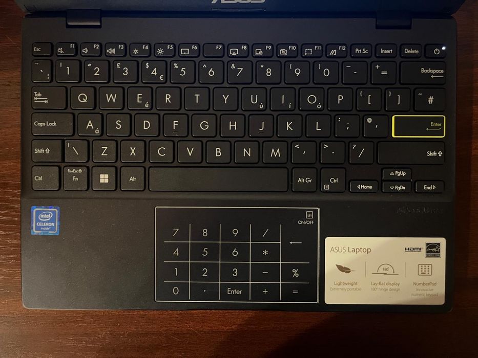 Laptop Asus E210M notebook