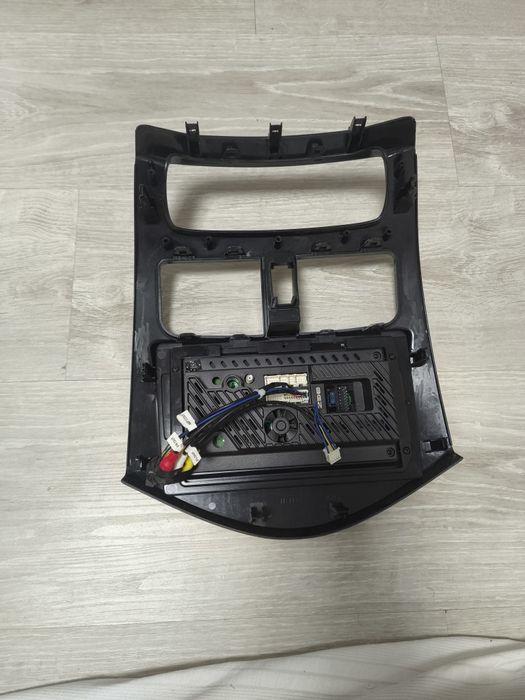 Spark manitor ramka 9