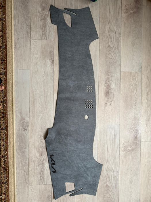 Продам накидку панель от Киа спортейдж