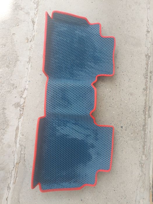 Продам  амортизаторы камри 50